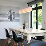 Schering App 4 Black White *